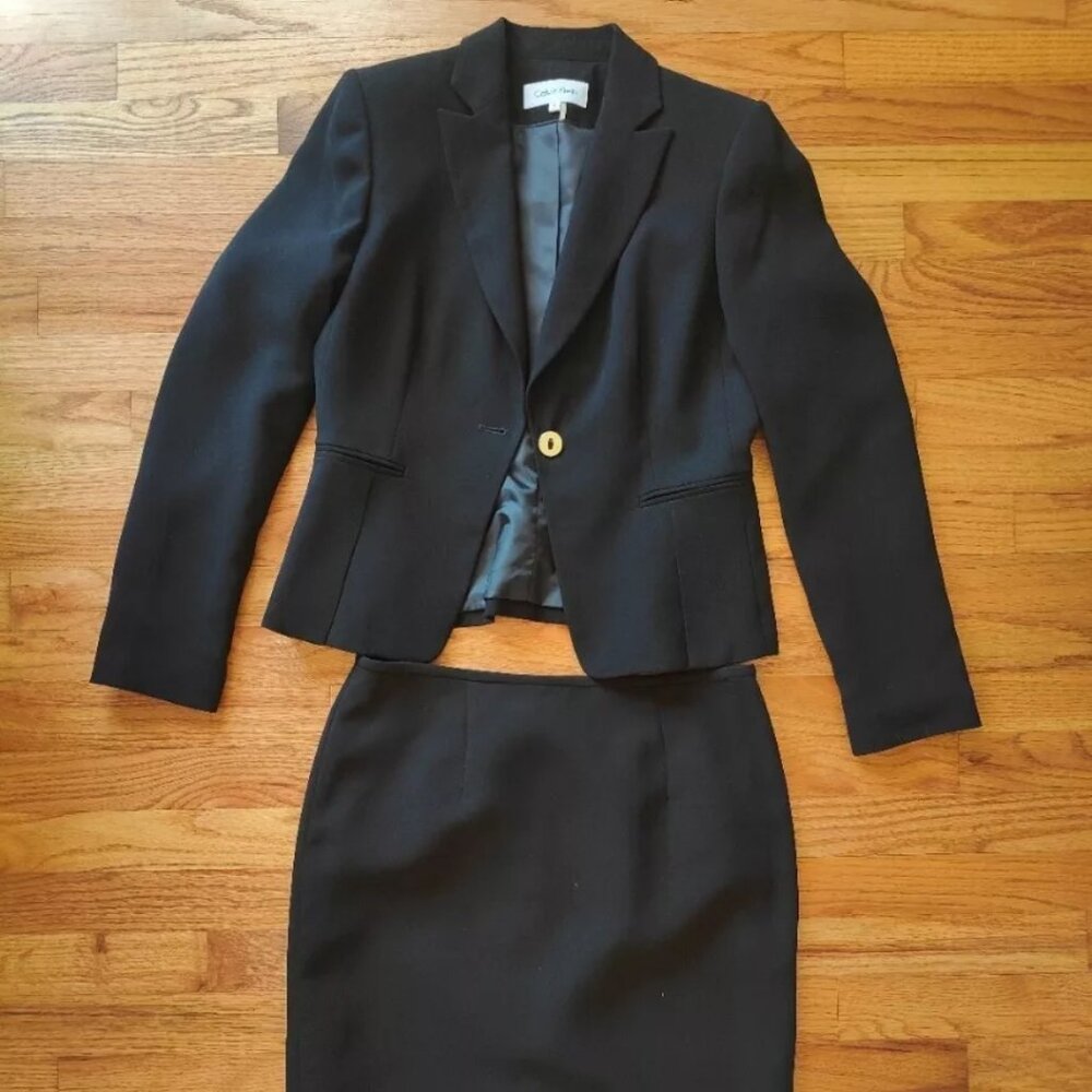 Calvin Klein Women's Black Skirt Suit Size 6 - New, never worn